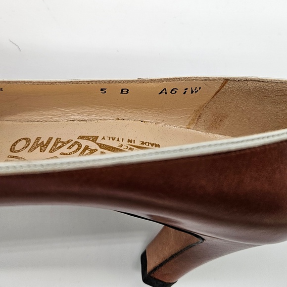 Vintage Salvatore Ferragamo Brown/Ivory Pumps Heels - Picture 5 of 6